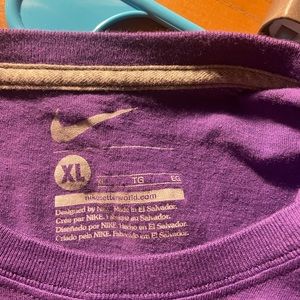 Short sleeve Nike purple shirt